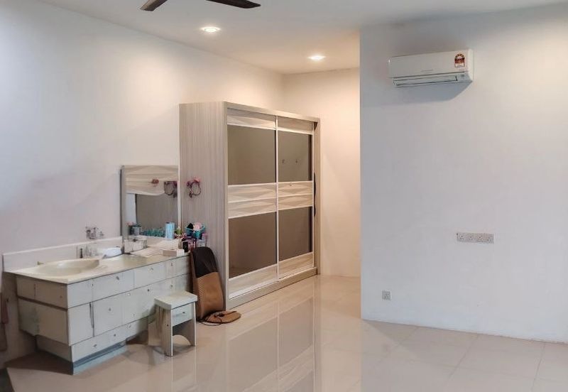 Ipoh tasek square  2 storey semi-d house for sale