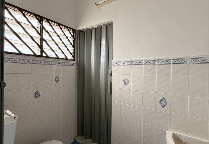 Ipoh gunung rapat renovated double storey house for rent