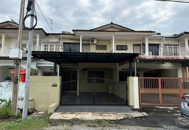 Ipoh gunung rapat renovated double storey house for rent