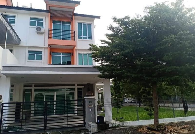 Ipoh bercham anjung megah fully furnished renovated 3 storey house for rent