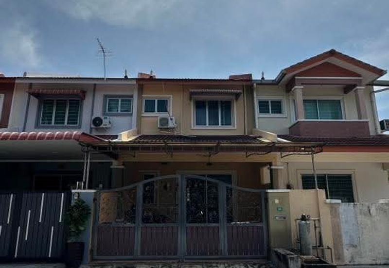 Ipoh botani palma partial furnished double storey house for rent