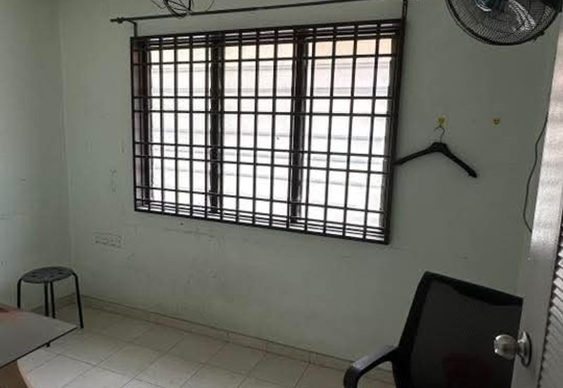 Ipoh botani palma partial furnished double storey house for rent