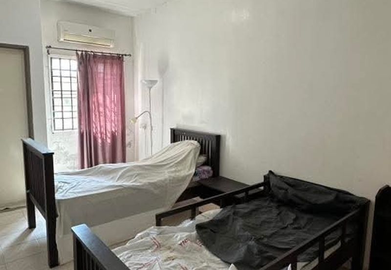 Ipoh botani palma partial furnished double storey house for rent