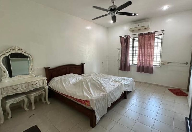 Ipoh botani palma partial furnished double storey house for rent