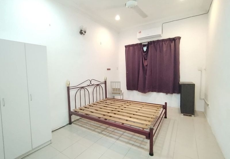 Ipoh garden partial furnished single storey house for rent