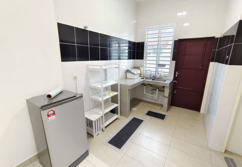 Ipoh klebang putra partial furnished facing field single storey house for rent