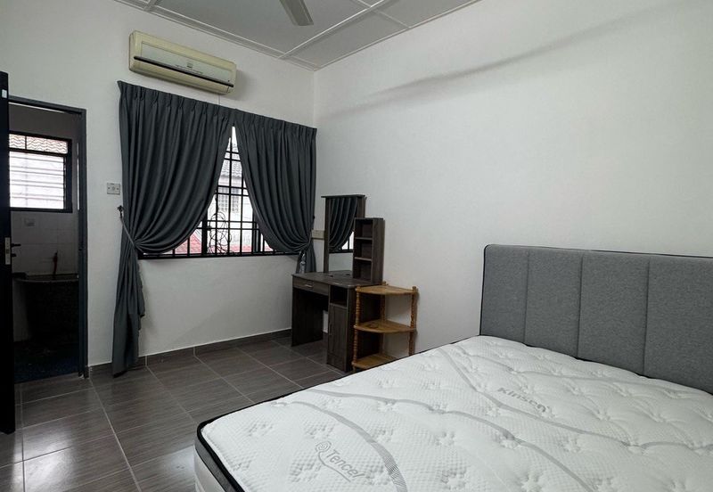 Ipoh pengkalan pegoh partial furnished renovated 2 sty house for rent