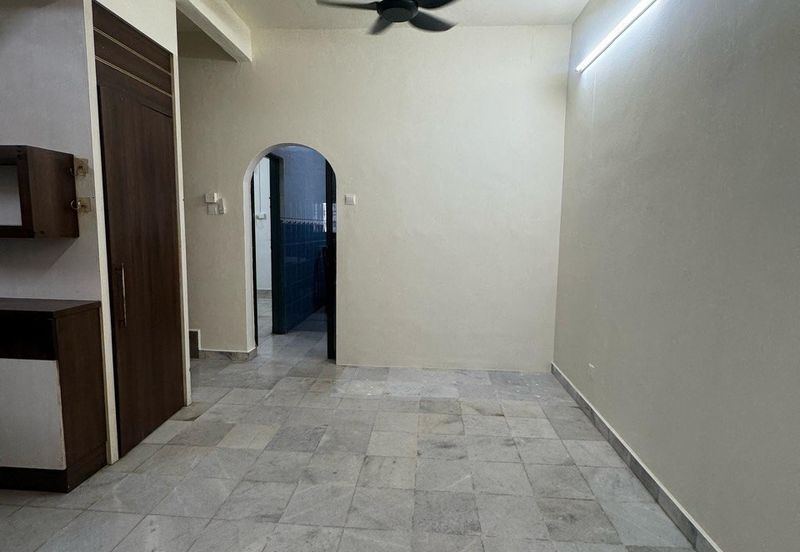 Ipoh pengkalan pegoh partial furnished renovated 2 sty house for rent