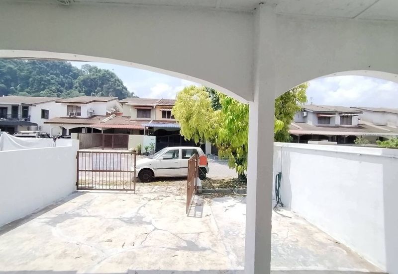 Ipoh bercham renovated extended double storey house for rent