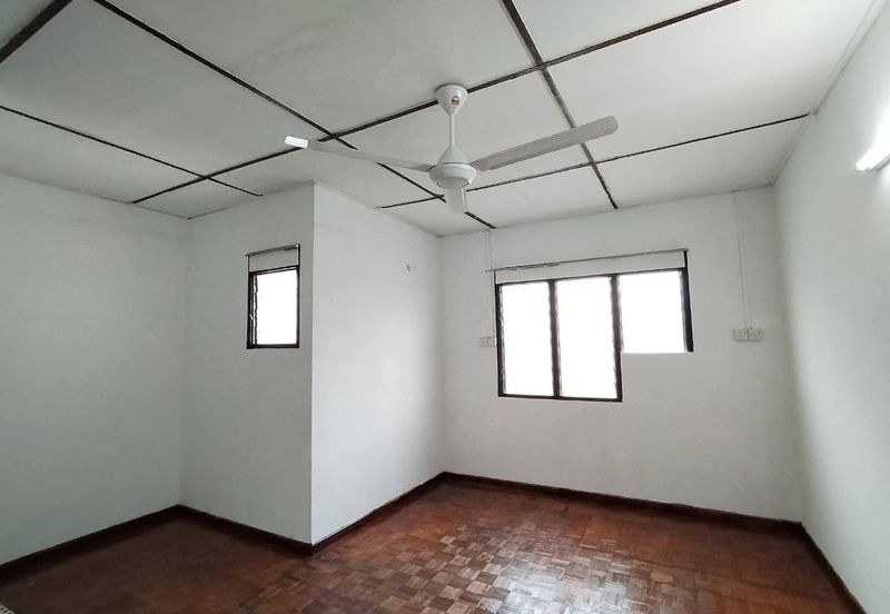Ipoh bercham renovated extended double storey house for rent