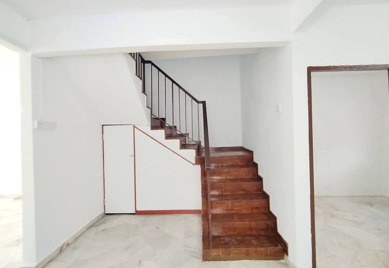 Ipoh bercham renovated extended double storey house for rent