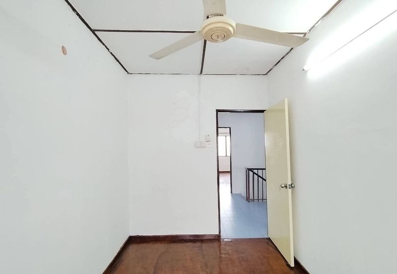 Ipoh bercham renovated extended double storey house for rent