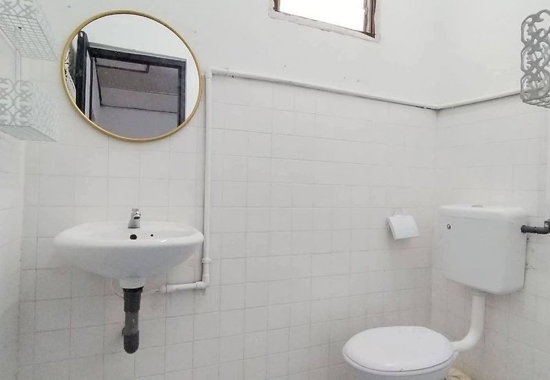 Ipoh bercham renovated extended double storey house for rent