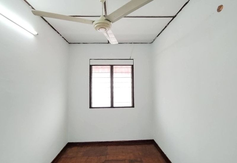 Ipoh bercham renovated extended double storey house for rent