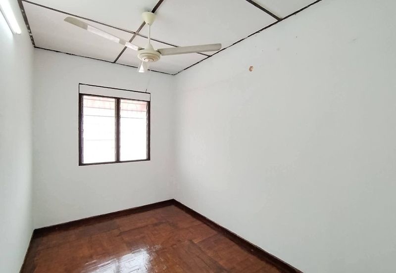 Ipoh bercham renovated extended double storey house for rent