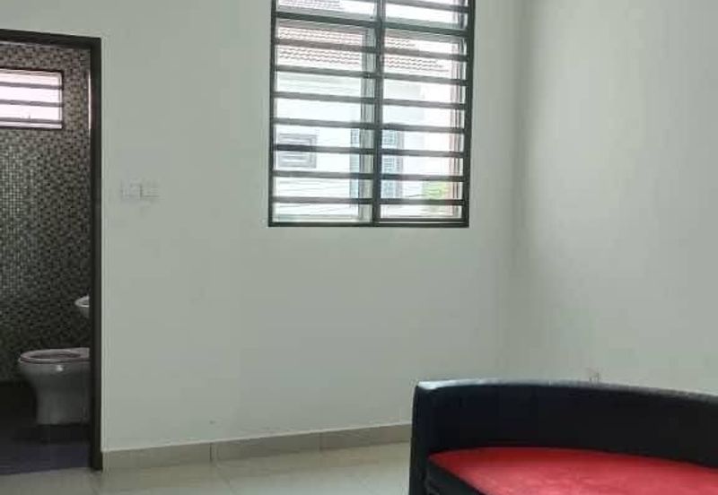 Ipoh meru perdana partial furnished 2 storey house for rent