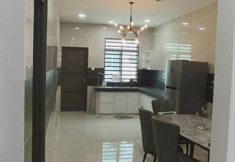 Ipoh meru perdana partial furnished 2 storey house for rent