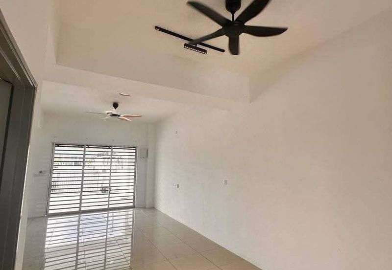 Ipoh klebang partial furnished renovated 2 storey house for rent
