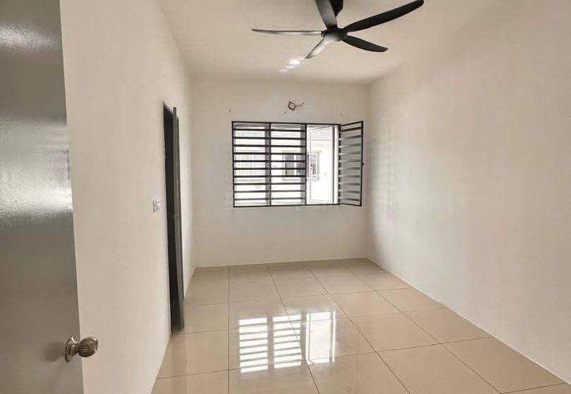 Ipoh klebang partial furnished renovated 2 storey house for rent