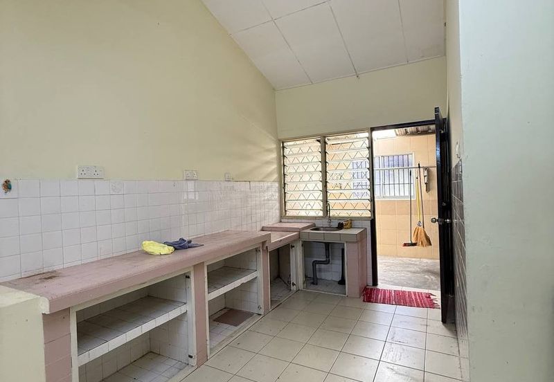 Ipoh bercham super big extended single storey house for sale