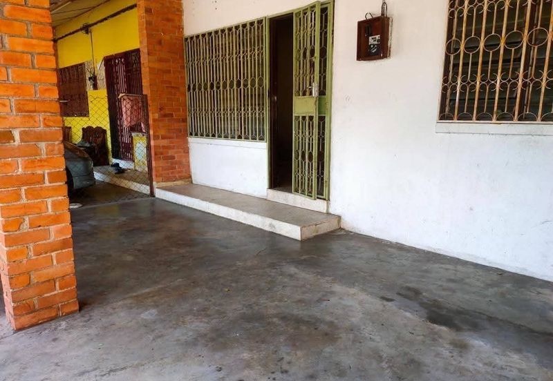 Ipoh silibin super long single storey house for sale