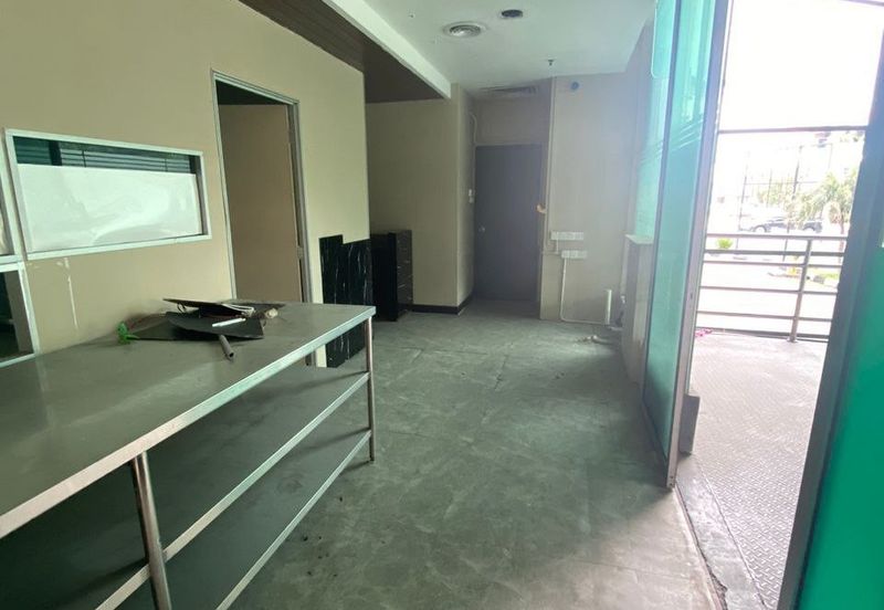 Ipoh greentown nice location hotel restaurant for rent