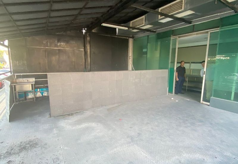 Ipoh greentown nice location hotel restaurant for rent