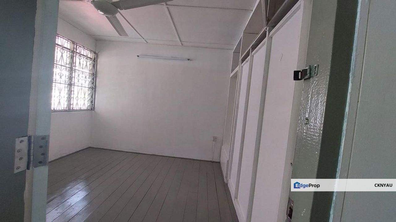 Ipoh taman cempaka renovated double storey house for rent, Perak, Ipoh