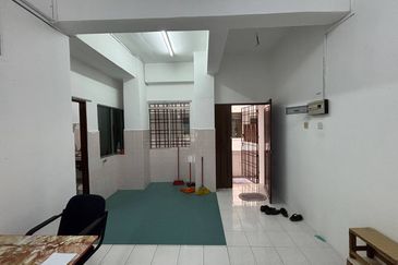 LE COURTS DESA TAMBUN