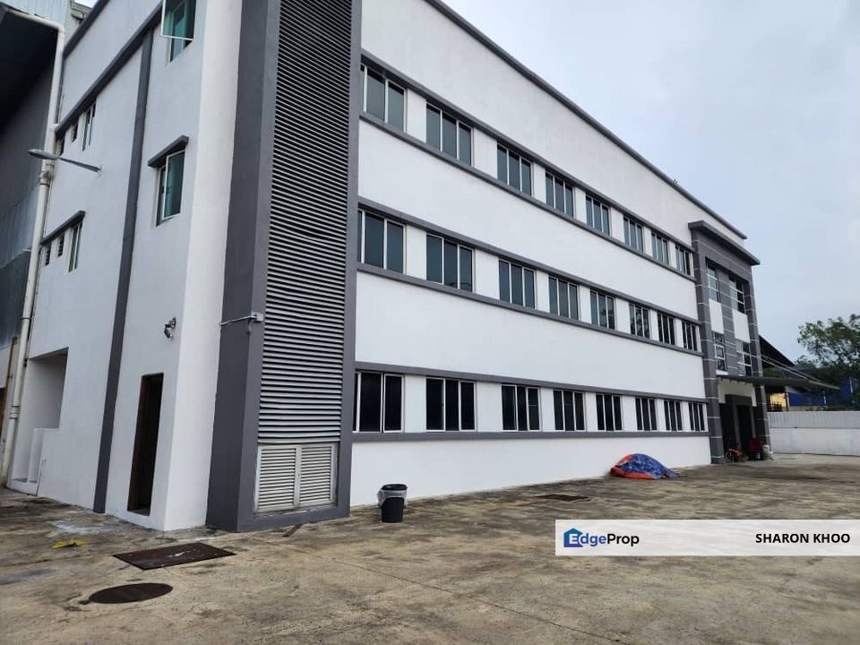 Three Storey office and warehouse in Kundang, Rawang, Selangor, Rawang