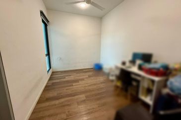 Semi-Furnished Unit @ Suasana @ Utropolis Batu Kawan