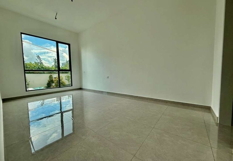 SAVANA @ UTROPOLIS Batu Kawan 4 Bedrooms Condo - NEWLY COMPLETED (CCC OBTAINED)