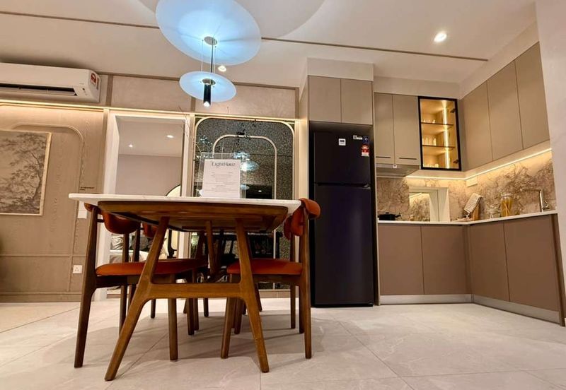 The LightHauz - Luxury Seafront Service Suites @ Penang Waterfront