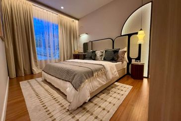 The LightHauz - Luxury Seafront Service Suites @ Penang Waterfront