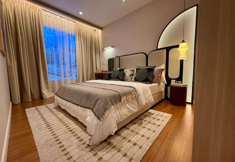 The LightHauz - Luxury Seafront Service Suites @ Penang Waterfront