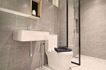 The LightHauz - Luxury Seafront Service Suites @ Penang Waterfront