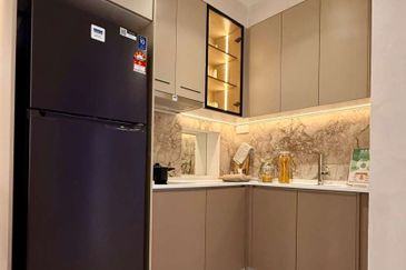 The LightHauz - Luxury Seafront Service Suites @ Penang Waterfront