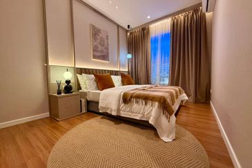 The LightHauz - Luxury Seafront Service Suites @ Penang Waterfront