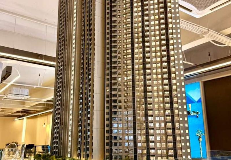 The LightHauz - Luxury Seafront Service Suites @ Penang Waterfront