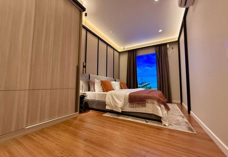 The LightHauz - Luxury Seafront Service Suites @ Penang Waterfront