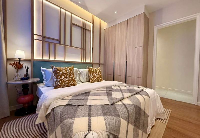 The LightHauz - Luxury Seafront Service Suites @ Penang Waterfront