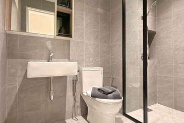 The LightHauz - Luxury Seafront Service Suites @ Penang Waterfront