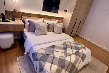 The LightHauz - Luxury Seafront Service Suites @ Penang Waterfront