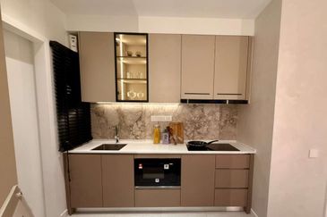 The LightHauz - Luxury Seafront Service Suites @ Penang Waterfront