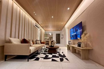 The LightHauz - Luxury Seafront Service Suites @ Penang Waterfront