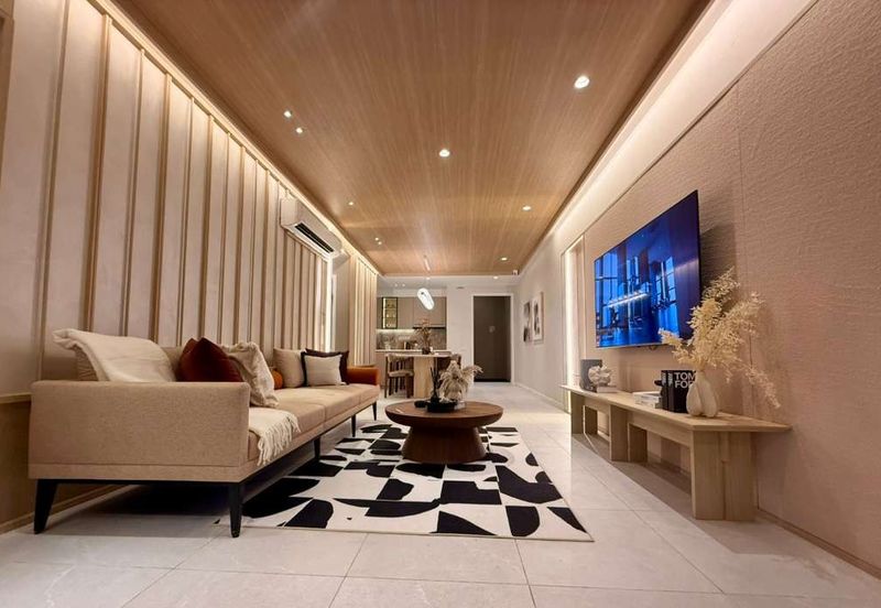 The LightHauz - Luxury Seafront Service Suites @ Penang Waterfront