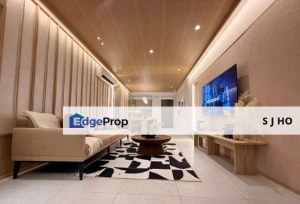 The LightHauz - Luxury Seafront Service Suites @ Penang Waterfront, Penang, Gelugor