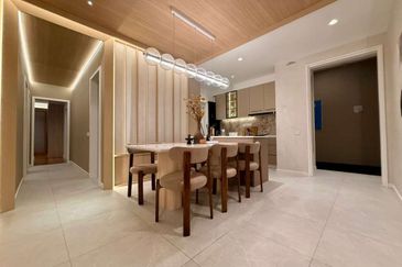 The LightHauz - Luxury Seafront Service Suites @ Penang Waterfront