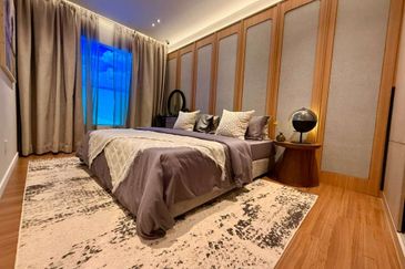 The LightHauz - Luxury Seafront Service Suites @ Penang Waterfront