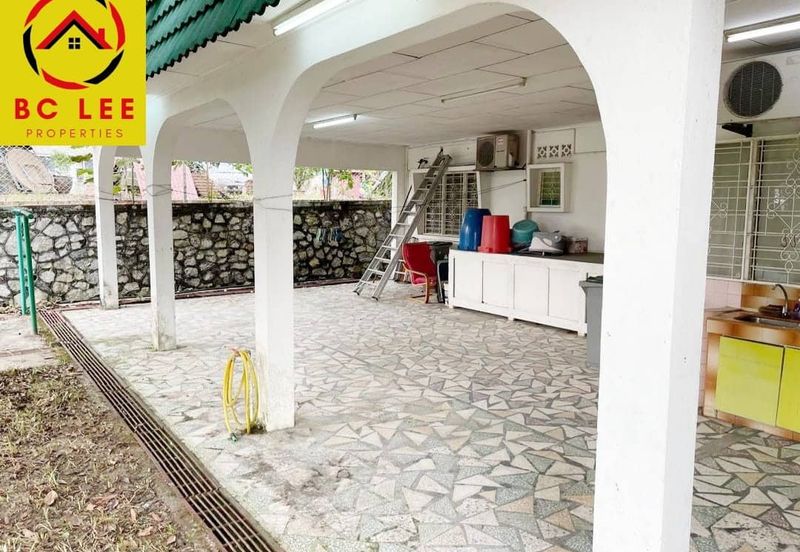 Single Storey Bungalow Mantin